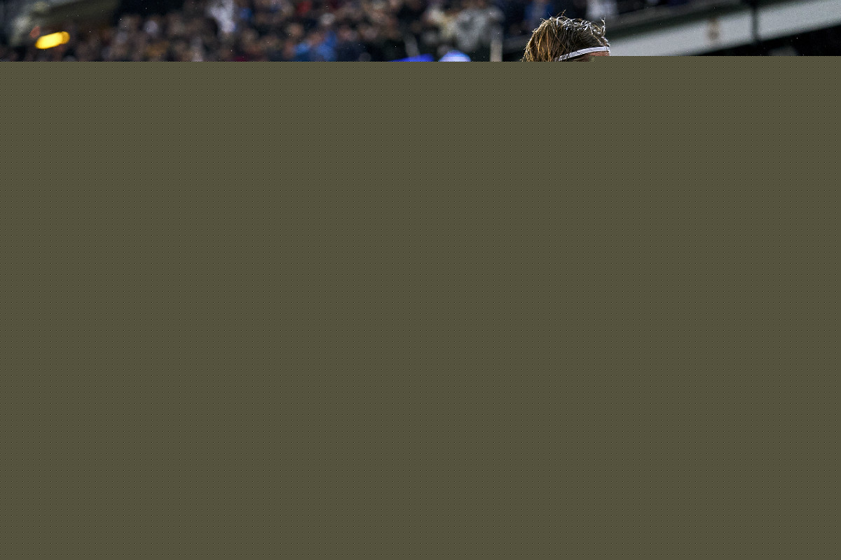 TA：斯通斯今夏不会离开曼城，胡桑诺夫计划留队