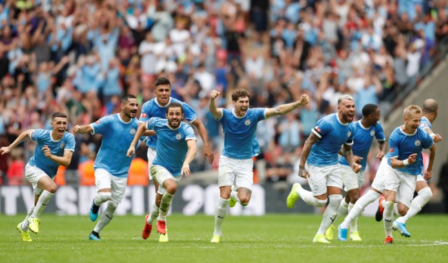 马尔卡宁持续得分表演，半场17分扛起进攻大旗