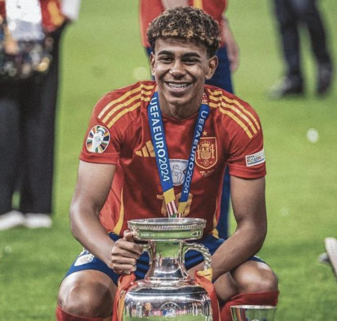 摩根转发评论萨拉赫赛后炮轰言论：也许是时候该来个采访了